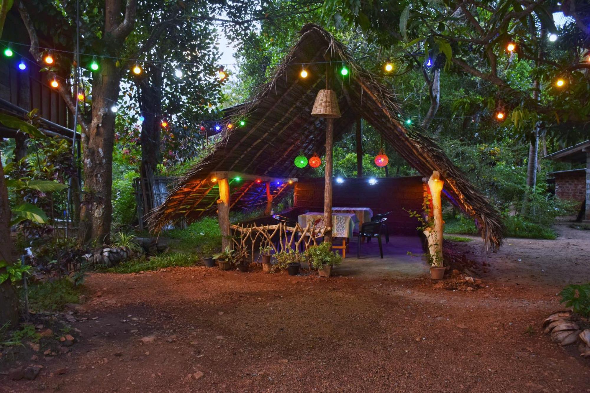 Апартаменты Akash Treehouse Сигирия Экстерьер фото
